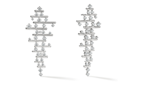 A distinctive pair of Hearts on Fire Barre earrings, available at Chrono Jewelry.