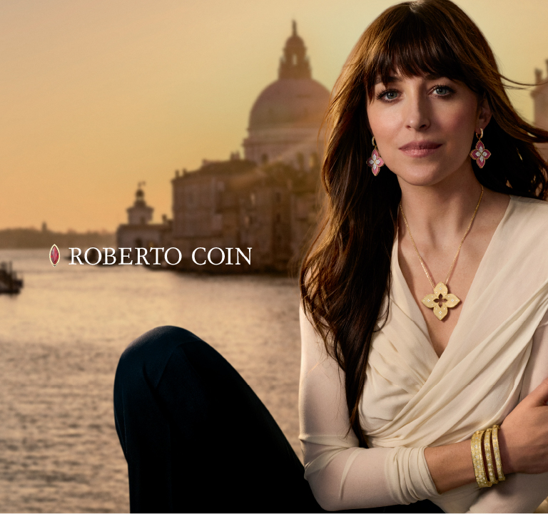 Pomellato at Chrono banner featuring a woman wearing Pomellato Jewelry